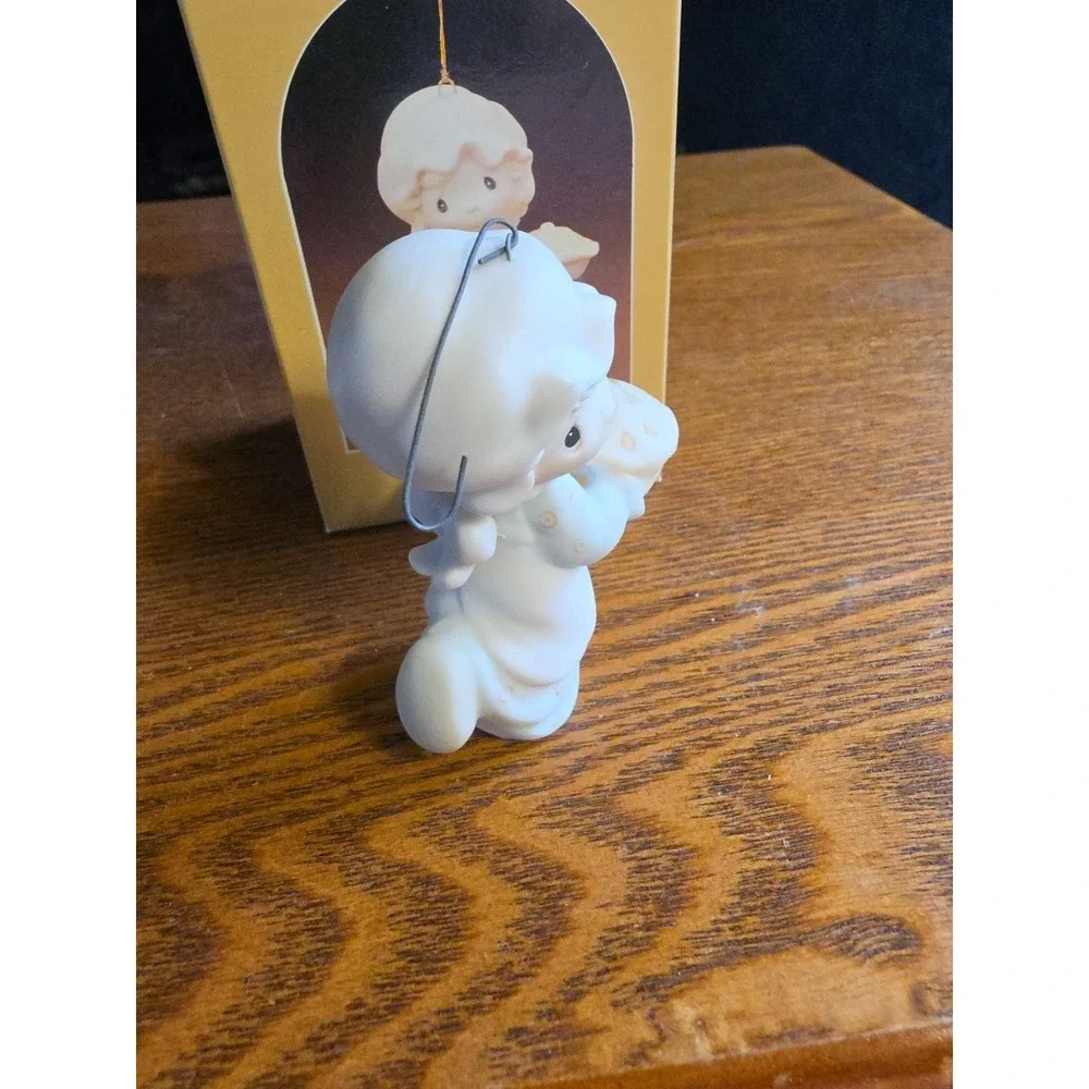 Precious‎ Moments - Dropping Over For Christmas - E-2376 - Ornament